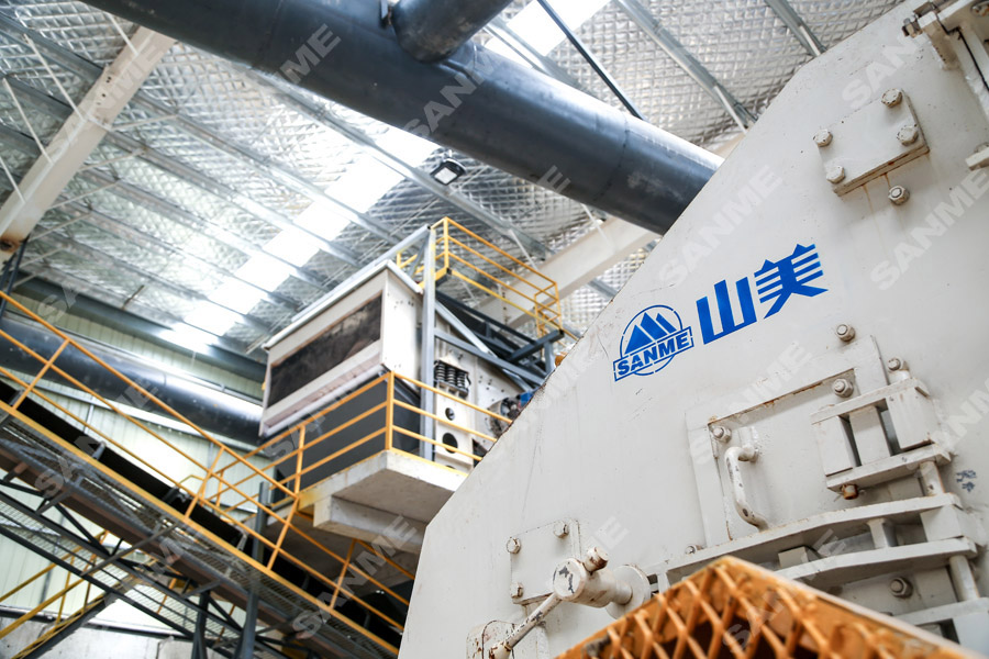 La línea de producción de reciclaje de residuos de construcción ecológica en Suzhou, China, se puso en producción