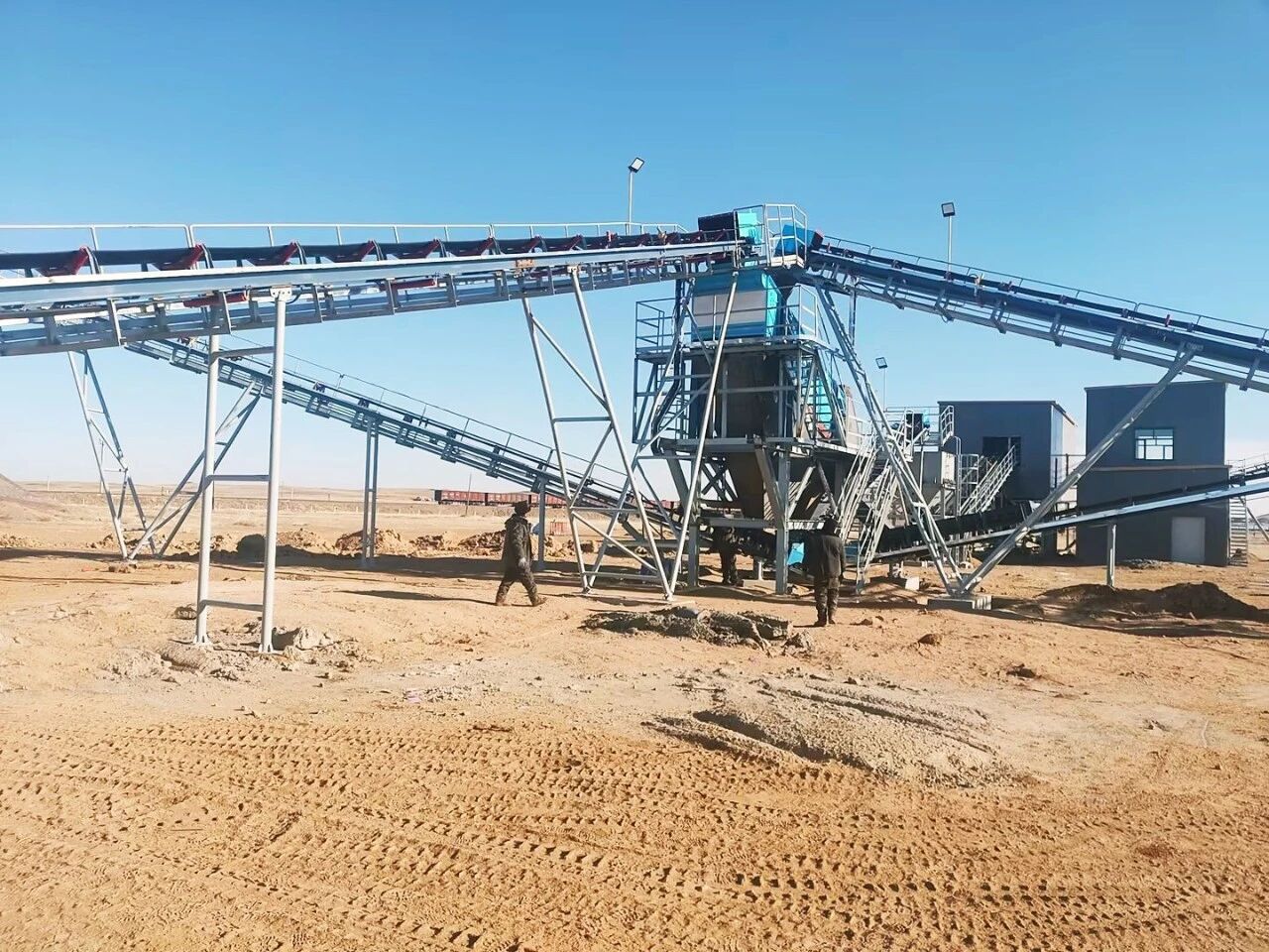 Reconocimiento del Cliente | La tecnología de procesamiento de minerales secos de SANME ayuda a mejorar la calidad y la eficiencia de un proyecto de mina de fluorita en Asia Central