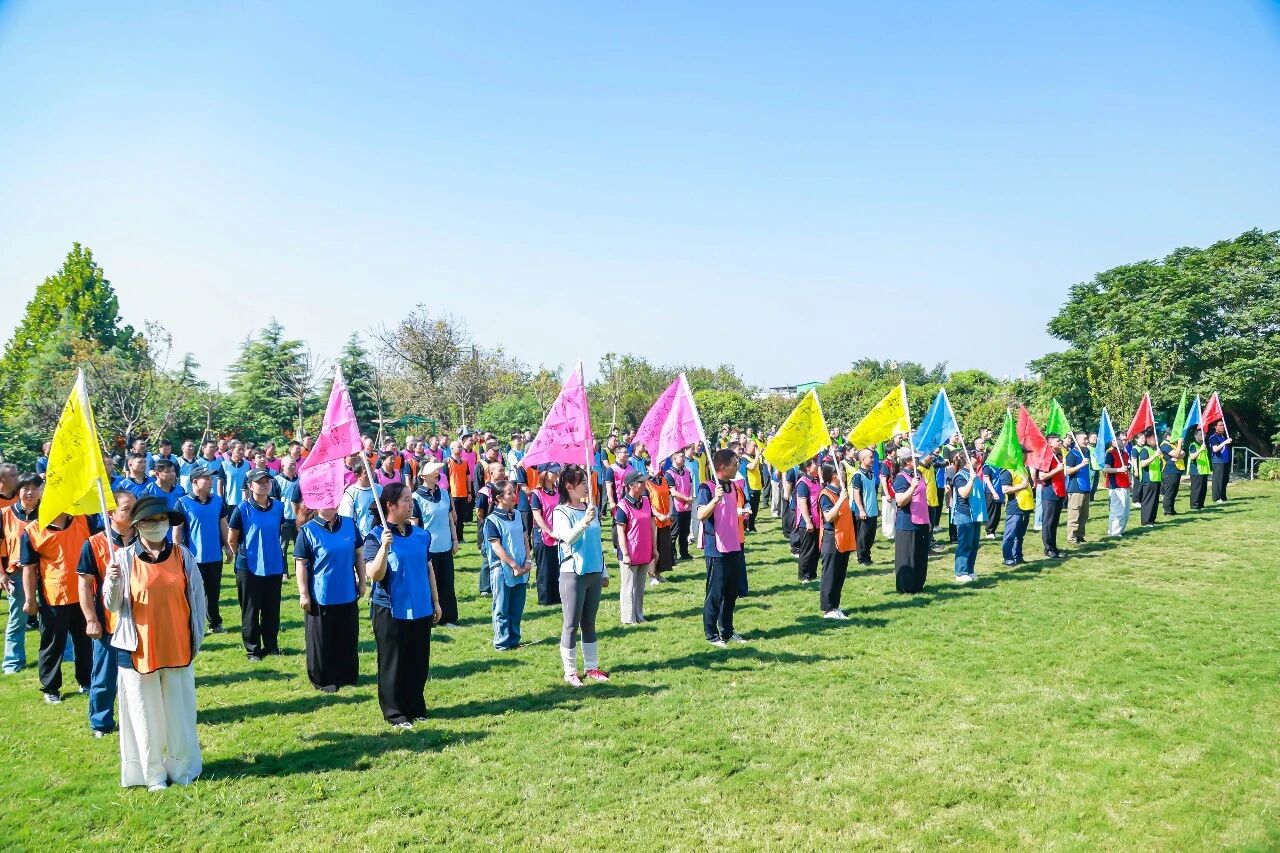 Uniendo fortalezas, forjando la excelencia: El evento de integración del equipo de la base de Shanghai SANME en Zhengzhou enciende la pasión